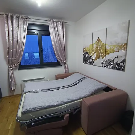 Lux Relax Nalazi Se U Titovoj *