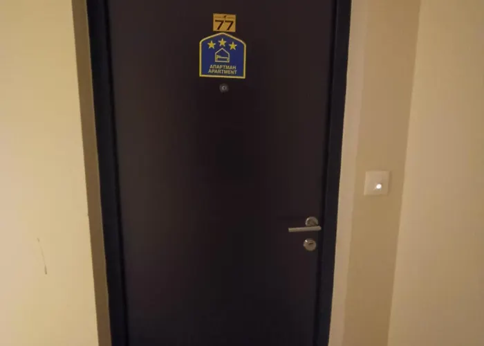 Lux Relax Nalazi Se U Titovoj Appartamento