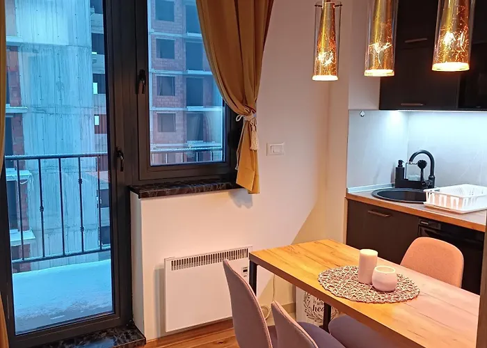 Lux Relax Nalazi Se U Titovoj Palisat