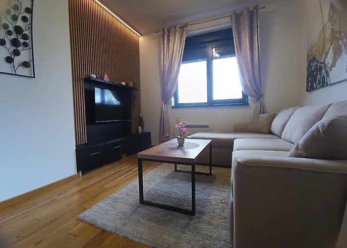 Appartamento Lux Relax Nalazi Se U Titovoj *